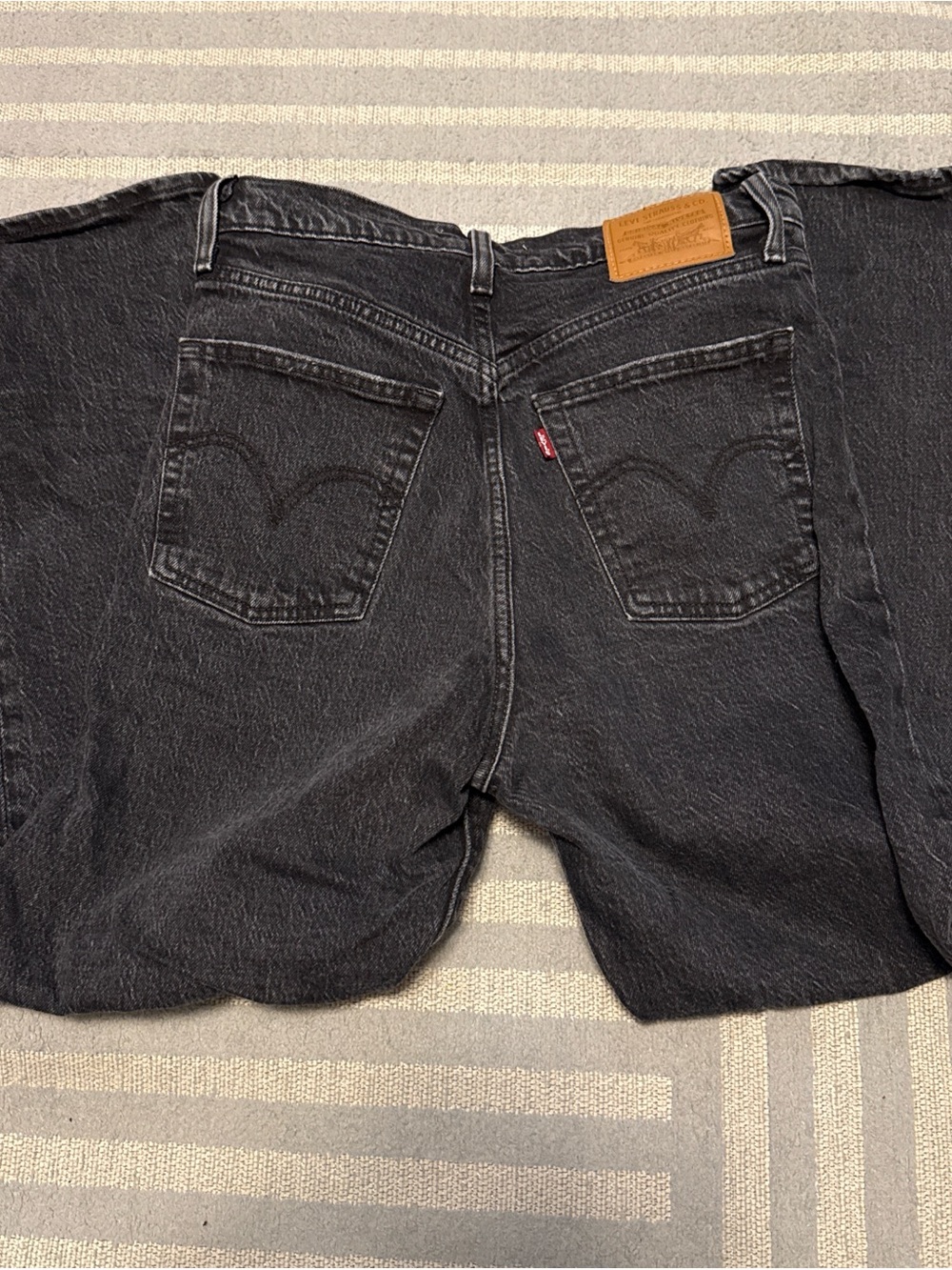 Levi's Black Ribcage Straight Ankle Jeans